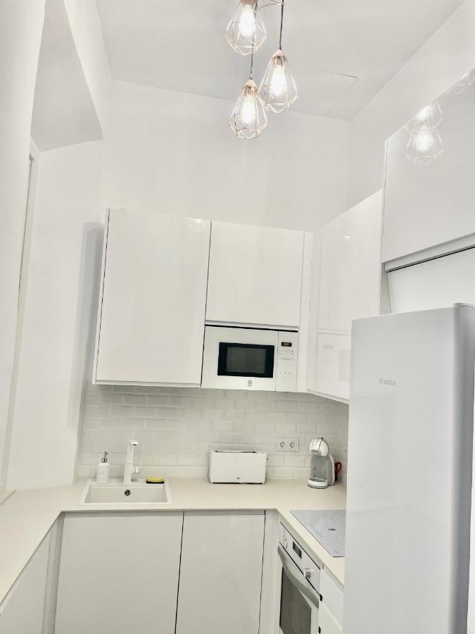 Puerta Azul 3 Bedroom Deluxe Apartment Малага Екстериор снимка